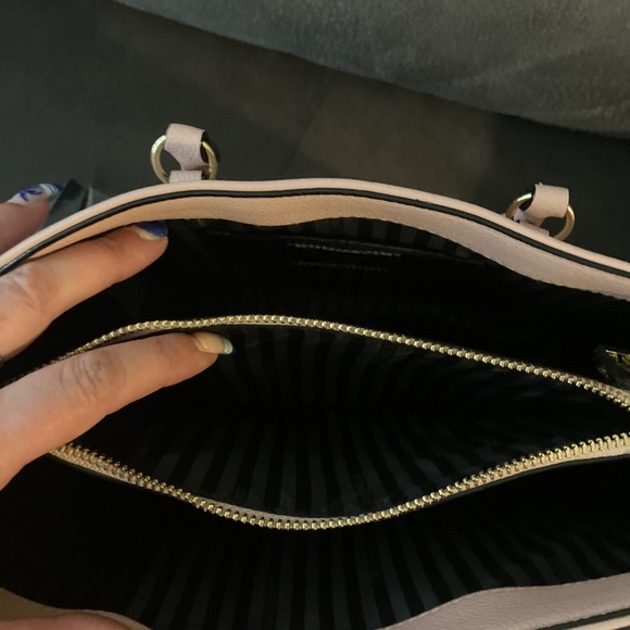 VS NWT light pinkish/plum colored Purse - Picture 7 of 7